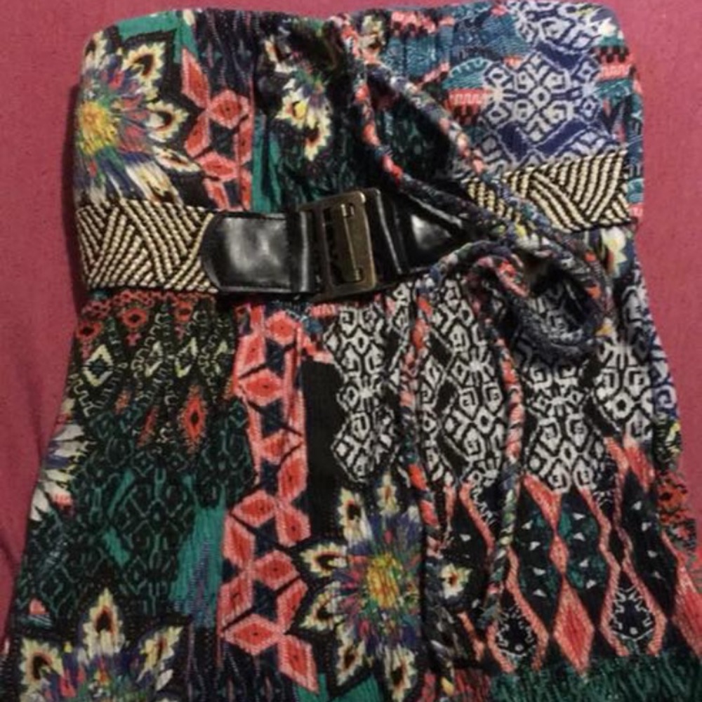 Women’s halter top style shirt